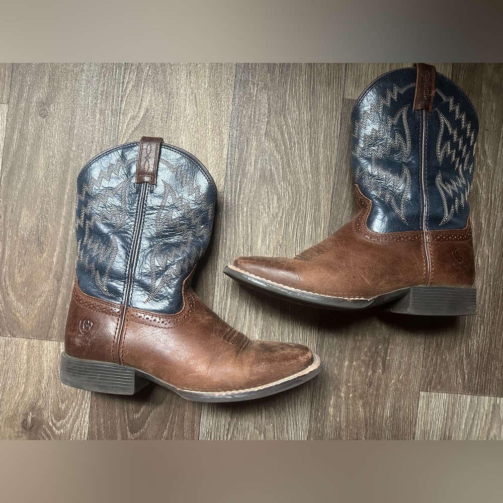 🔥 Ariat Youth Tycoon Boot Brazen Brown 10021591
Sz 4.5 Youth
